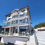 Paradise View 3*