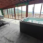 Къща за гости Paradise View 3*