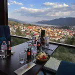 Paradise View Къща за гости 3*